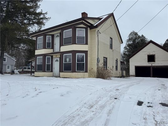 Attached, Backyard, Exterior, Facade, Queen Anne Victorian