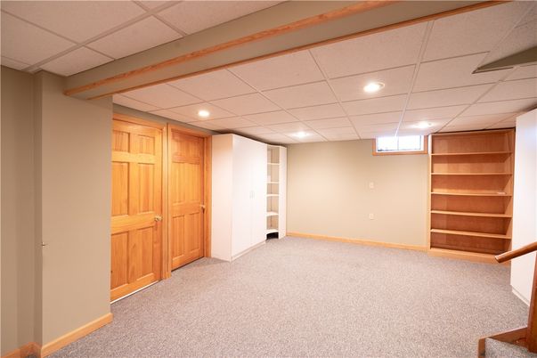 Empty room, Interior, Recessed Lighting