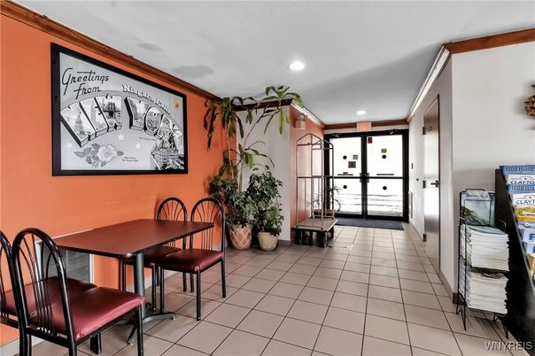 Dining room, Interior, Recessed Lighting