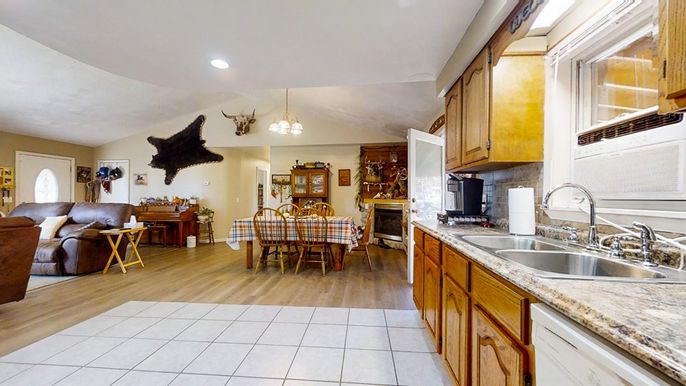 Dining room, Interior, Kitchen, Pendant Lights, Recessed Lighting, Wood Texture Flooring