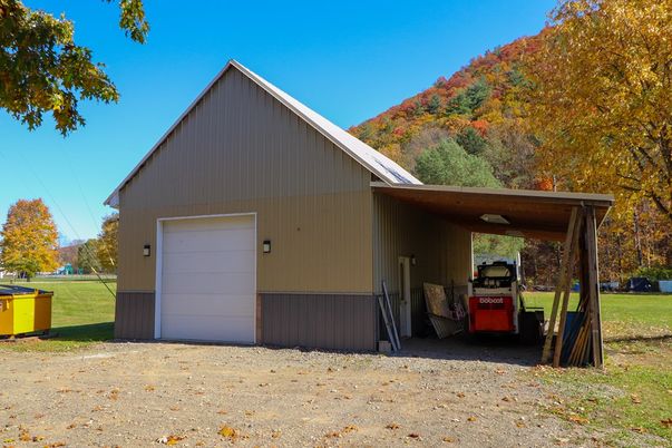 Detached Garage, Exterior