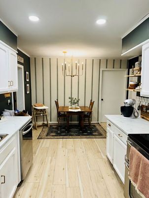 Chandelier, Dining room, Interior, Kitchen, Pendant Lights, Recessed Lighting, Wood Texture Flooring