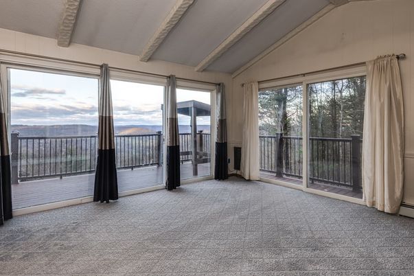 Empty room, Interior, Sun Room