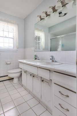 Bathroom, Interior, Tile Countertops