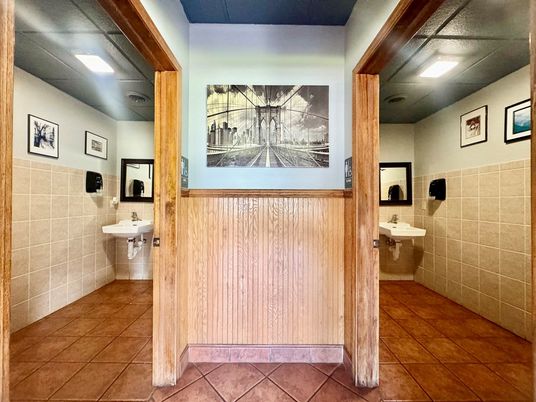 Bathroom, Interior, Recessed Lighting