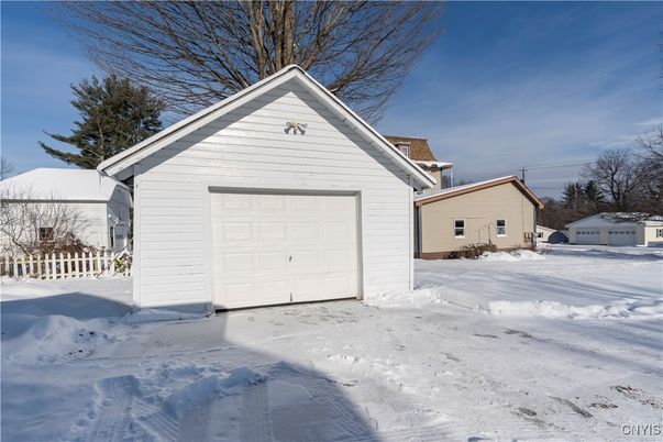 Detached Garage, Exterior