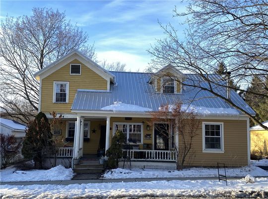 Exterior, Facade, American Craftsman