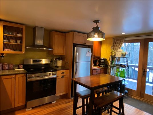 Dining room, Interior, Kitchen, Stainless Steel Appliances, Wood Texture Flooring