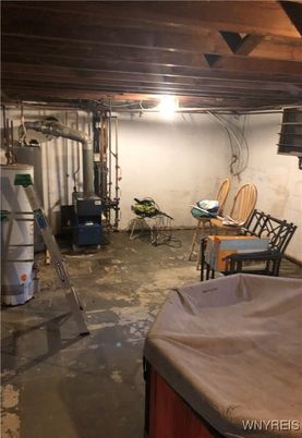 Hot Tub, Interior