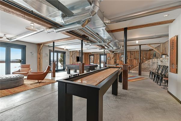 Billiard Table, Game Room, Interior