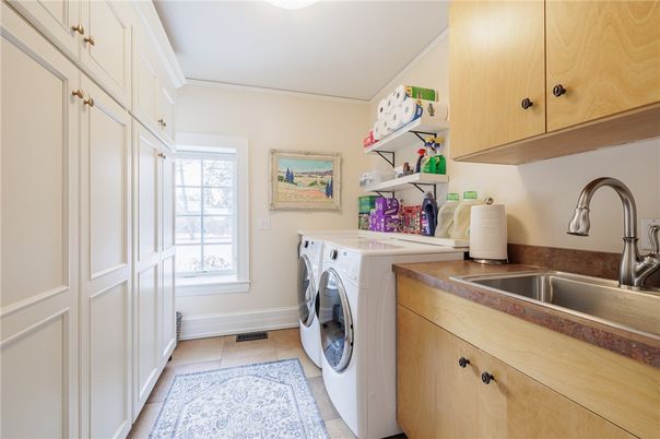 Interior, Washer
