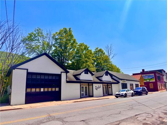 Attached, Detached Garage, Exterior, Facade, Ranch