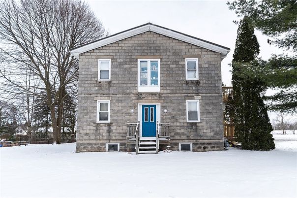 Exterior, Facade, Georgian