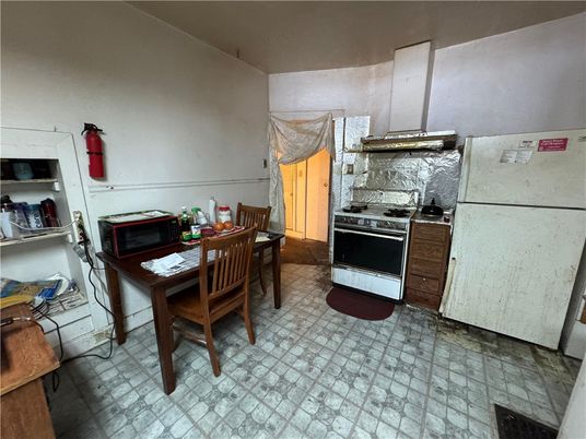 Dining room, Interior, Kitchen, Stainless Steel Appliances