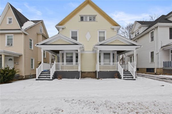 Exterior, Facade, Queen Anne Victorian