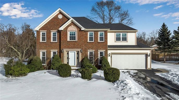 Attached, Exterior, Facade, Brick Facade, Georgian