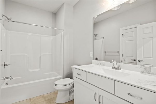 Bathroom, Dual Sink Vanities, Interior