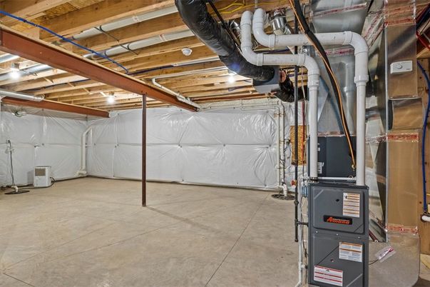 Garage, Interior, Wooden Beams