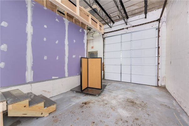 Garage, Interior