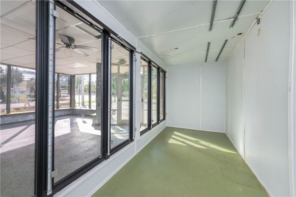 Empty room, Interior, Sun Room