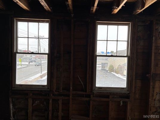 Empty room, Interior, Wooden Beams, Wooden Walls