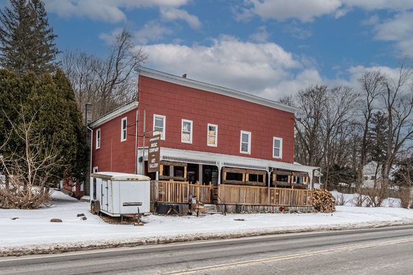 Exterior, Facade, Rowhouse