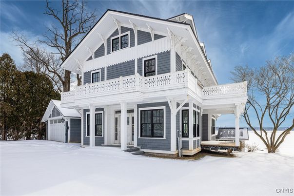 Attached, Exterior, Facade, Farmhouse