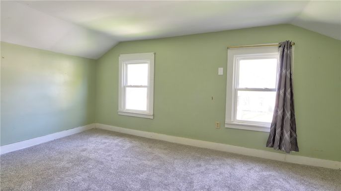 Empty room, Interior