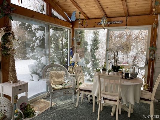 Dining room, Interior, Sun Room, Wooden Beams, Wooden Ceilings