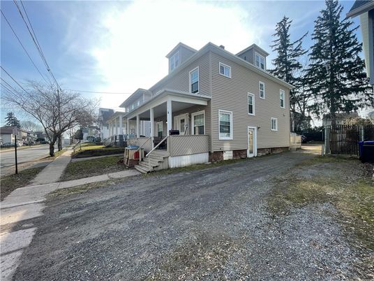 Backyard, Exterior, Facade, American Foursquare