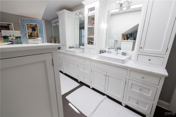 Bathroom, Dual Sink Vanities, Interior