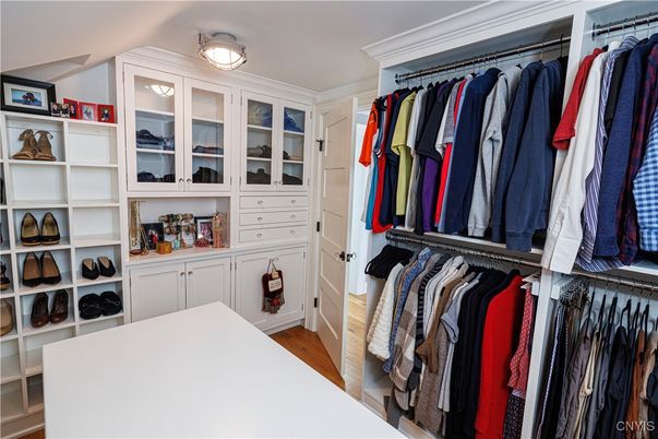 Interior, Walk-in Closets, Wood Texture Flooring
