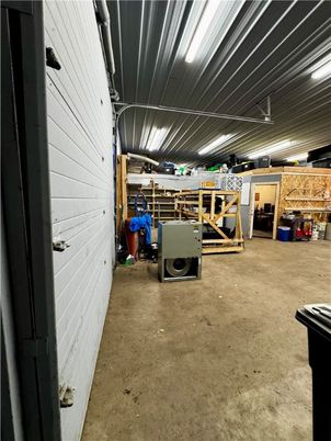 Garage, Interior
