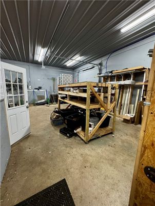 Garage, Interior