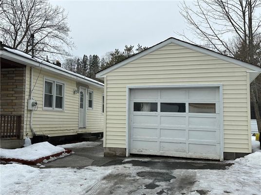 Detached Garage, Exterior