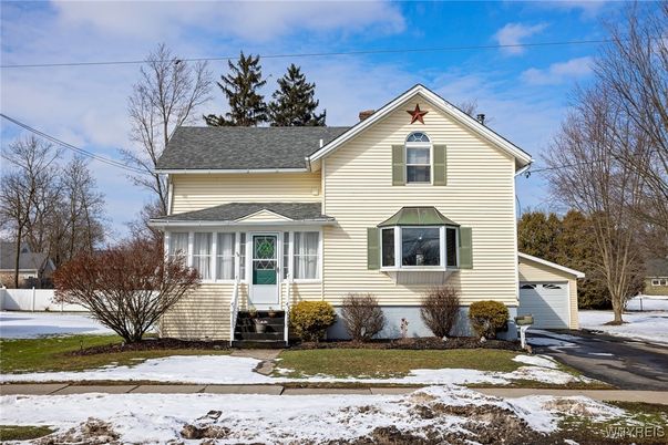 Detached Garage, Exterior, Facade, Queen Anne Victorian