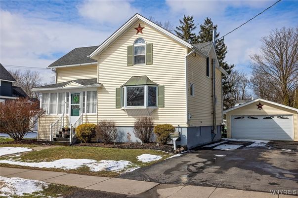 Detached Garage, Exterior, Facade, Queen Anne Victorian