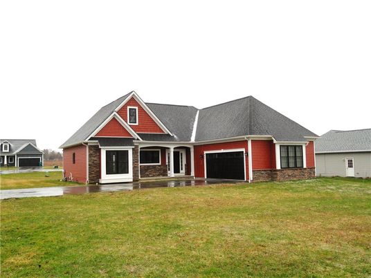 Attached, Backyard, Exterior, Facade, Brick Facade, Ranch