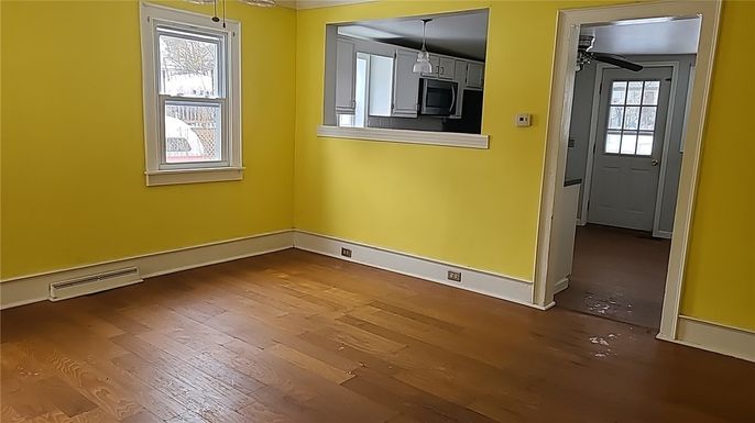 Empty room, Interior, Pendant Lights, Wood Texture Flooring
