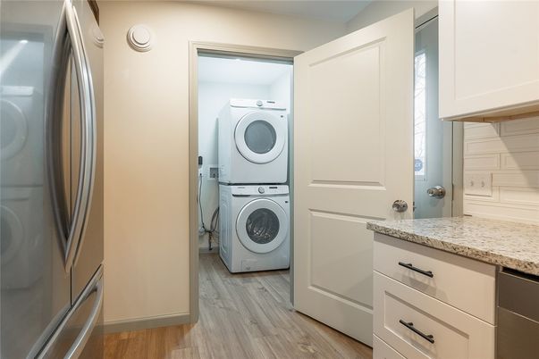 Interior, Utility Closets, Washer, Wood Texture Flooring
