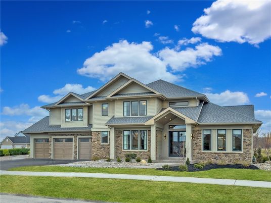 Attached, Exterior, Facade, Farmhouse