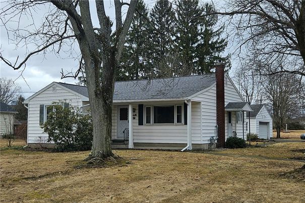 Exterior, Facade, Cape Cod