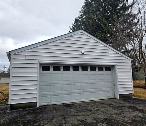 Detached Garage, Exterior