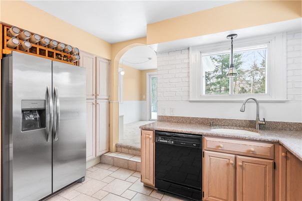 Interior, Kitchen, Pendant Lights, Stainless Steel Appliances