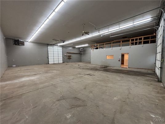 Garage, Interior