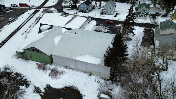 Exterior, Drone