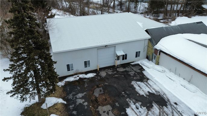 Exterior, Drone
