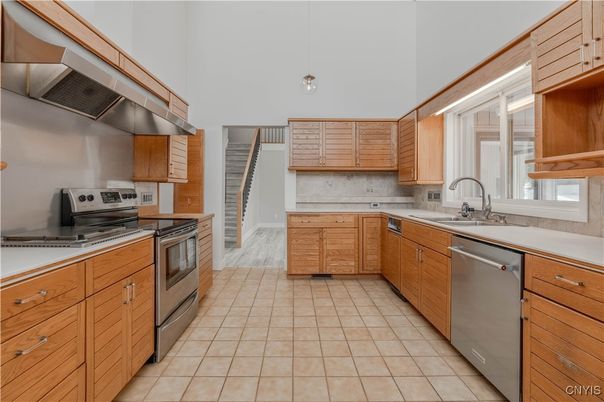 Interior, Kitchen, Stainless Steel Appliances