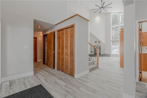Interior, Recessed Lighting, Wood Texture Flooring