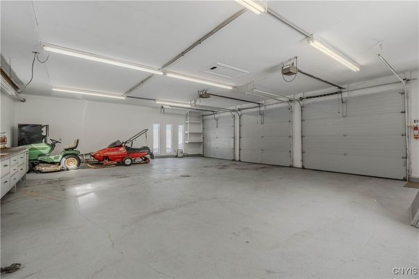 Garage, Interior
